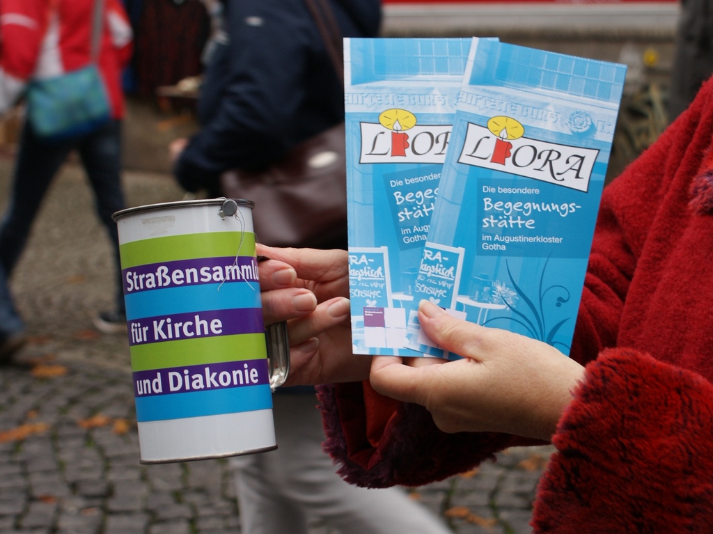 Büchse und Flyer Büchse und Flyer
